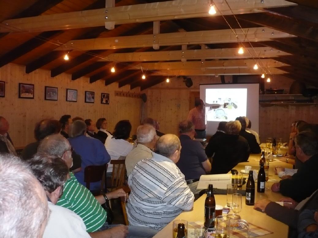 Varroaschulung durch Bienenfachberater Reichert
